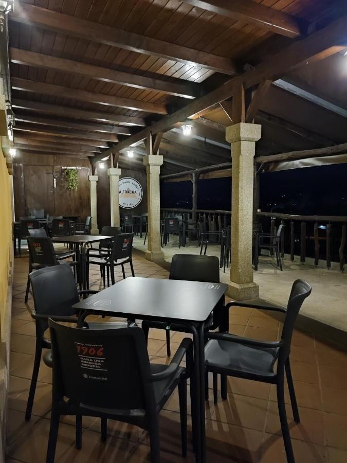 Asador Hostal A Fracha ポンテベドラ エクステリア 写真